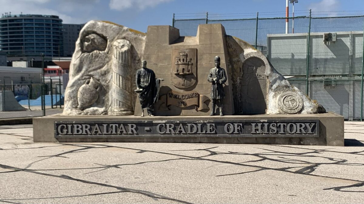 La Línea de la Concepción, Gibraltar